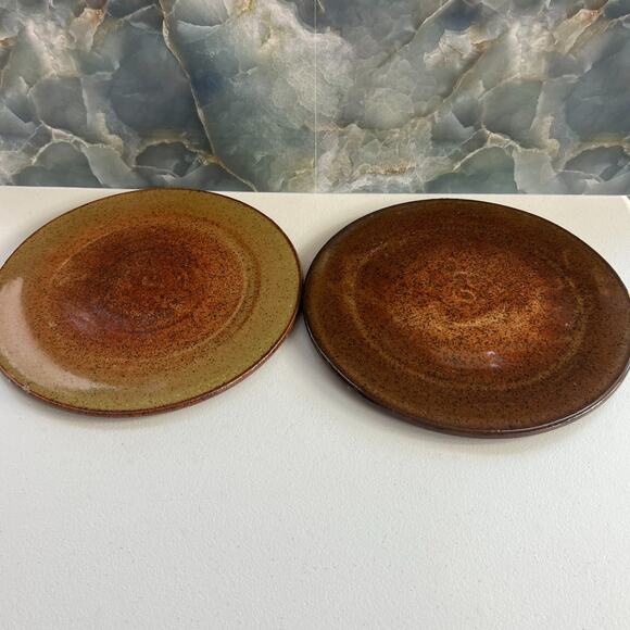 Studio Art Pottery Plates Set of 2 Brown Glossy Finish 10.5" Signed - Picture 1 of 10